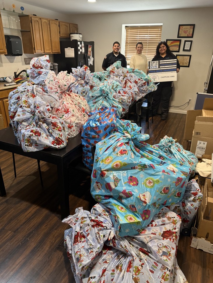 A December to Remember: Karnes County Immigration Processing Center Sponsors 21 Children for the Holidays